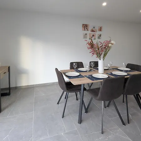 Family Chasseneuil-du-Poitou